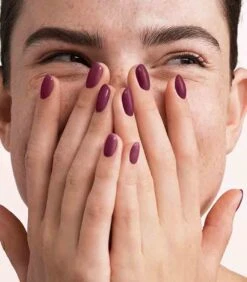 Pink Gellac - Pomegranate Red - Gellak - Vegan - Rood - Creamy Finish - 15 Ml -Cosmeticawinkel 1050x1200 28