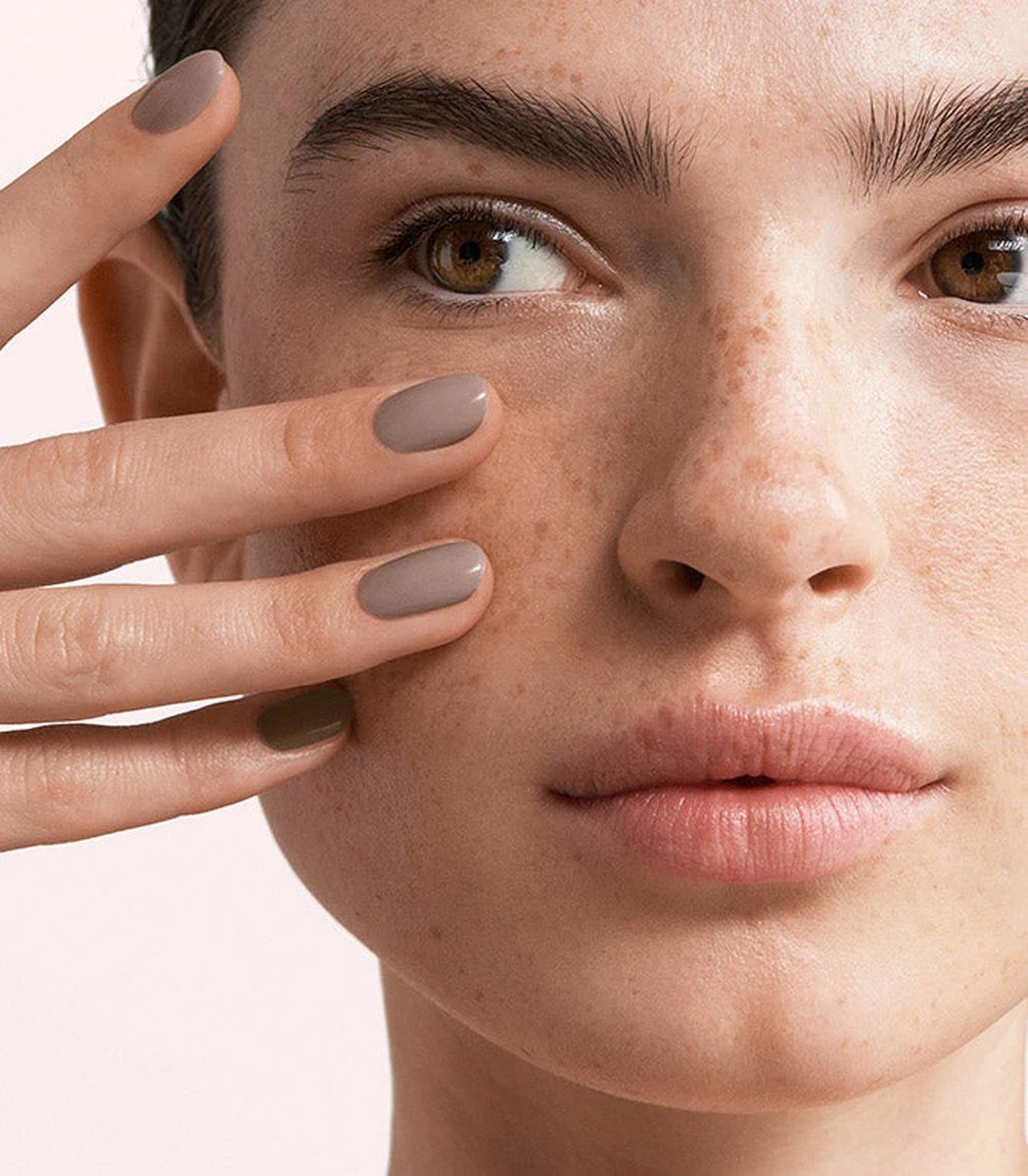 Pink Gellac - Elegant Taupe - Gellak - Vegan - Bruin - Creamy Finish - 15 Ml 2 Pink Gellac - Elegant Taupe - Gellak - Vegan - Bruin - Creamy Finish - 15 Ml - Afbeelding 2