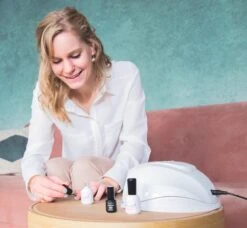 Miss Jules - 6-Delige Gellak Starterspakket - Nagellak - Kleur Paars, Roze & Glitter - Glanzend & Dekkend Resultaat 16 Miss Jules - 6-Delige Gellak Starterspakket - Nagellak - Kleur Paars, Roze & Glitter - Glanzend & Dekkend Resultaat -Cosmeticawinkel 1200x1110 4