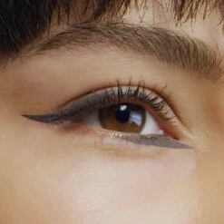 L'Oréal Paris Matte Signature Eyeliner Van Superliner – Matte Liquid Eyeliner – Waterproof - 06 Greige Signature – Grijs -Cosmeticawinkel 1200x1200 623