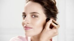 Bourjois Foundcealer Foundation - 110 Vanille Clair -Cosmeticawinkel 1200x675 5