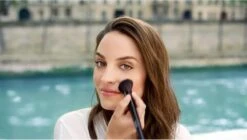 Bourjois - Delice De Poudre Bronzing Powder Browning Powder 52 16.5G -Cosmeticawinkel 1200x679 1