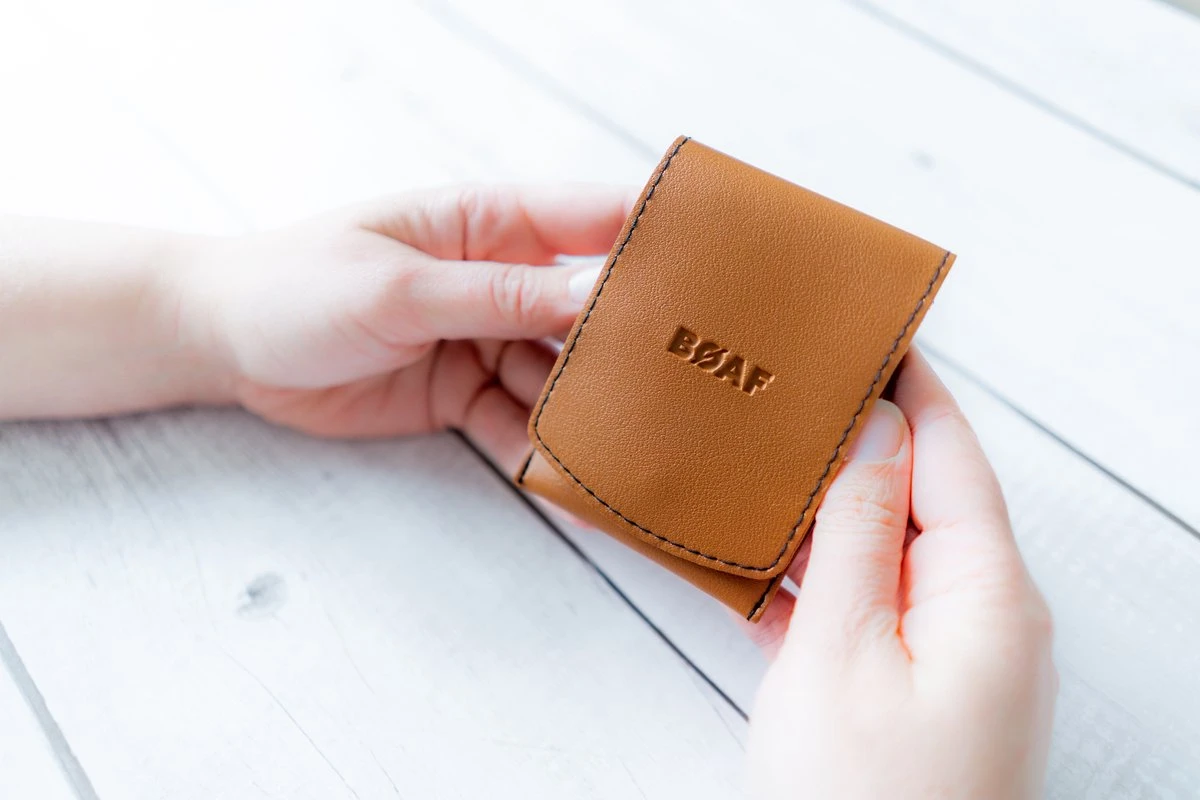 Merkloos Manicure Set - Travel Kit - Luxe 4-delige Set - Met Lederen Opbergetui - Voor Handverzorging - Voetverzorging - Gezichtsverzorging - Nagelschaartje 6 Merkloos Manicure Set - Travel Kit - Luxe 4-delige Set - Met Lederen Opbergetui - Voor Handverzorging - Voetverzorging - Gezichtsverzorging - Nagelschaartje - Afbeelding 6