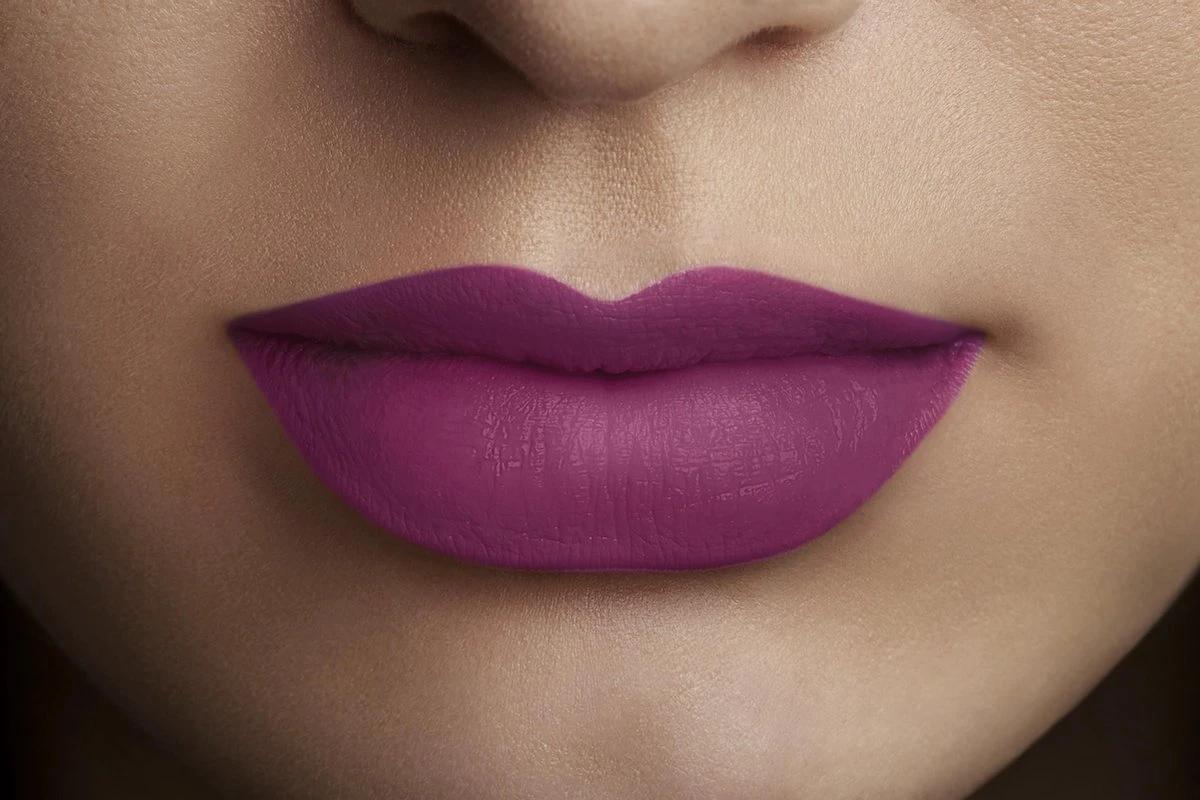 L'Oréal Paris Rouge Signature Lippenstift - 104 I Rebel - Paars - Matte Vloeibare Lipstick 4 L'Oréal Paris Rouge Signature Lippenstift - 104 I Rebel - Paars - Matte Vloeibare Lipstick - Afbeelding 4