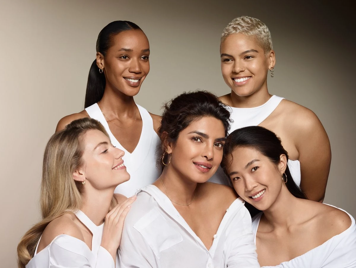 Max Factor Miracle Pure Skin Improving Foundation 055 Beige 4 Max Factor Miracle Pure Skin Improving Foundation 055 Beige - Afbeelding 4