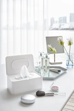 Yamazaki Bakje Voor Vochtige Doekjes - Wit - Met Deksel -Cosmeticawinkel 800x1200 16