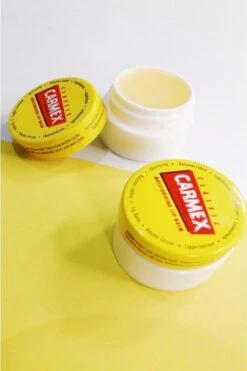 Carmex Lipbalm Classic Pot 7.5 Gr -Cosmeticawinkel 800x1200 5