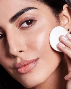 Max Factor Miracle Touch Compact Foundation - 070 Natural -Cosmeticawinkel 960x1200 6