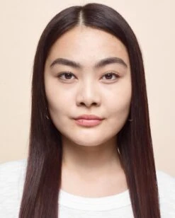 Rimmel London Lasting Matte Foundation - 010 Warm Porcelain -Cosmeticawinkel 961x1200 3